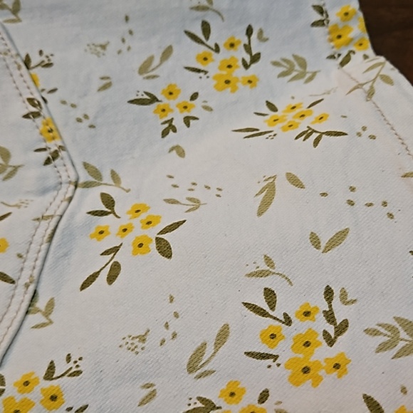 Judy Blue Flower Print Mid-Rise Shorts NWT - Picture 6 of 6